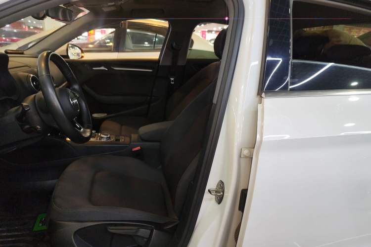 Used Audi A3 2020 Restyled Limousine 35 TFSI Ambition Version China VI Left Front Seat