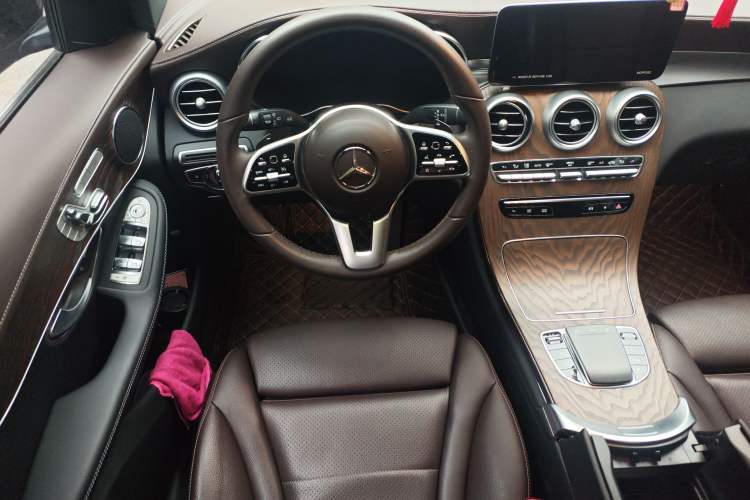 Used Mercedes-Benz GLC 2022 GLC 260 L 4MATIC Luxury Model
