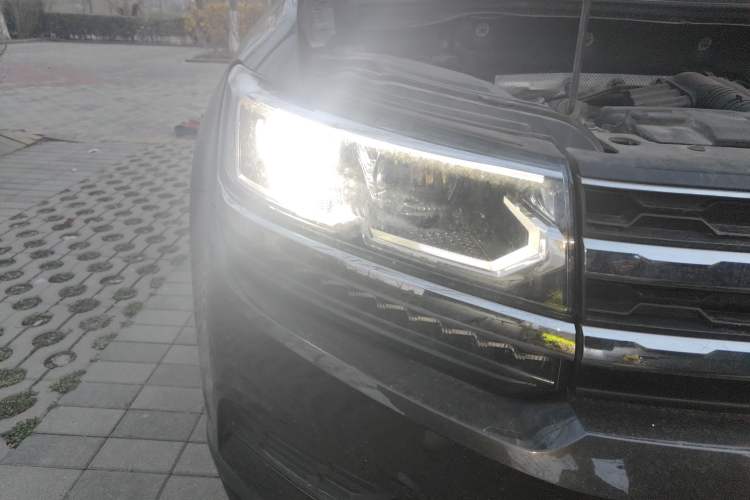 Used Volkswagen Tharu 2019 280TSI Two-Wheel Drive Luxury Version China VI Standard Right Front Headlight