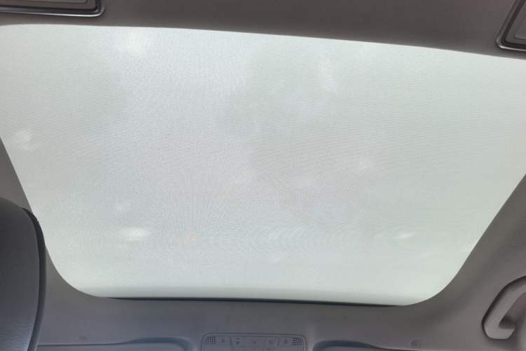 Used Mercedes-Benz E-Class New Energy 2022 Facelift E 350 e L Plug-in Hybrid Sedan Headliner