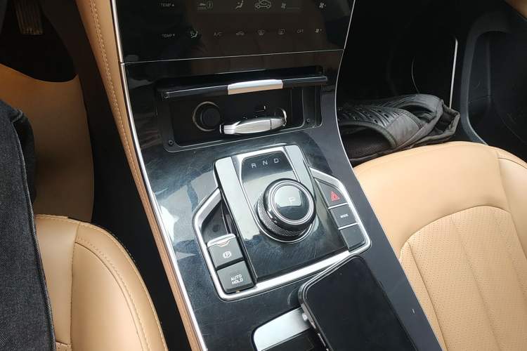 Used Sinotruk VGV U75PLUS 2021 2.0 TGDI Fun-Seeking Mountain Edition 7 Seats Gear Lever