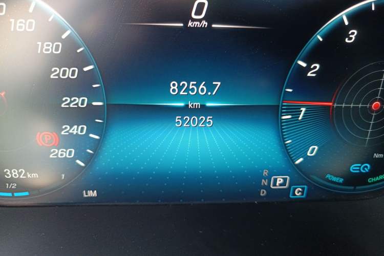 Used Mercedes-Benz C-Class 2021 C 260 L Sport Edition Star Collection Odometer Close Up