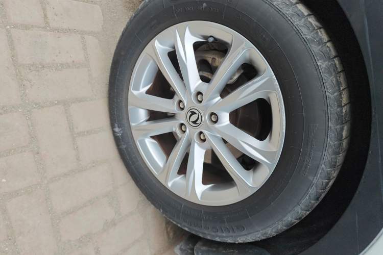 Used Dongfeng Fengon 580 2017 1.5T CVT Comfort Model
