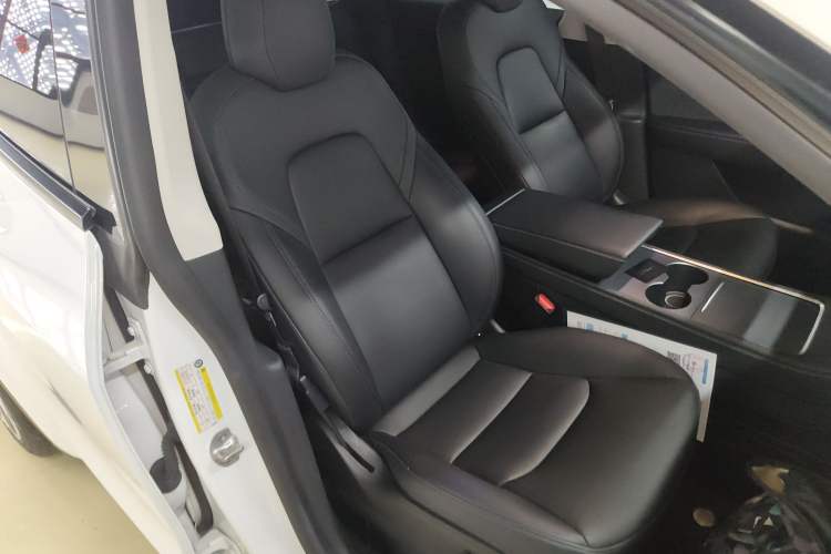 Used Tesla Model Y 2022 Rear-Wheel-Drive Version
