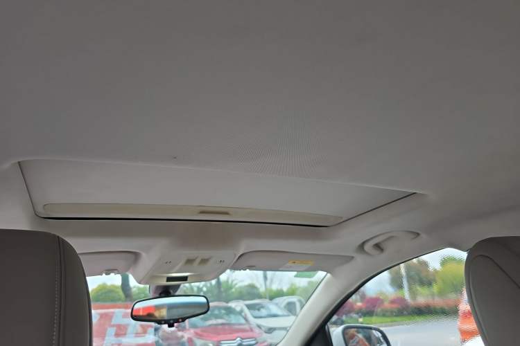 Used Chevrolet Cruze 2015 1.4T DCG Luxury Edition Headliner