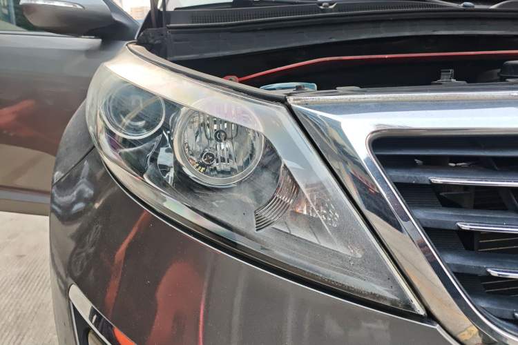 Used Kia Sportage R 2011 2.0L Automatic Two-Wheel Drive Premium Edition
