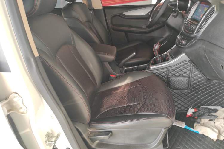 Used Baojun 560 2016 1.5T Manual Luxury Model