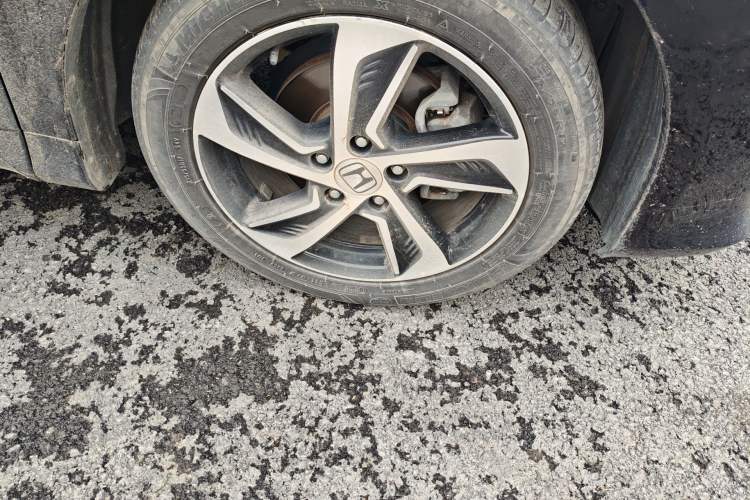 Used Honda Odyssey 2015 Revised 2.4L Luxury Edition Right Front Wheel Hub