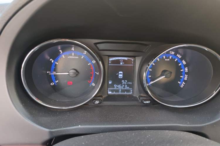 Used FORTHING SX6 2016 1.6L Manual Luxury Model
