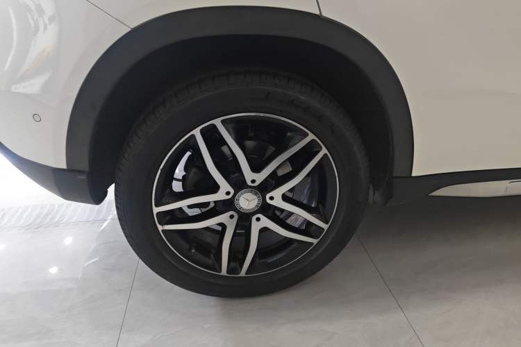 Used Mercedes-Benz GLA 2016 GLA 200 Fashion Model Exterior 5