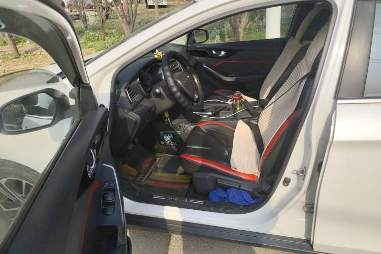 Used Venucia D60 2018 1.6L CVT Smart Connect Elite Edition
