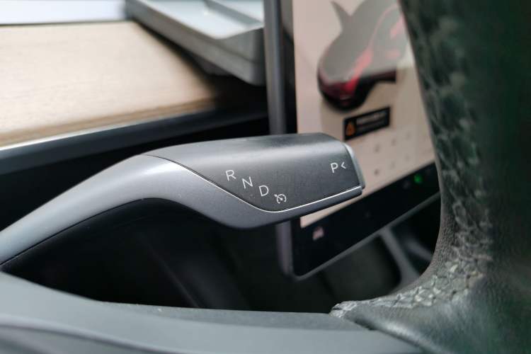 Used Tesla Model Y 2022 Long-Range All-Wheel-Drive Version
