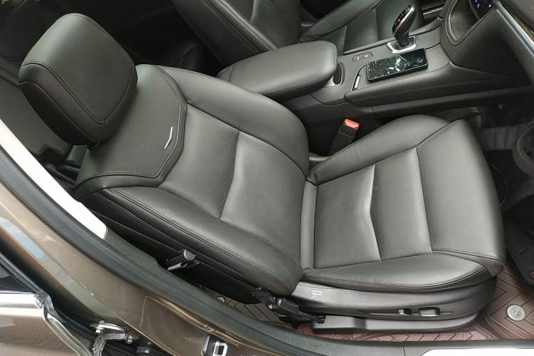 Used Cadillac XT5 2016 25T Luxury Model
