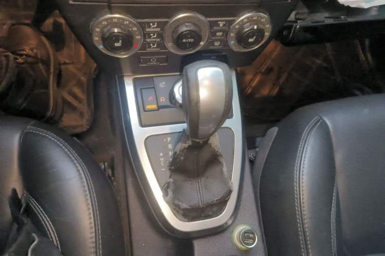 Used Land Rover Freelander 2 2011 3.2L i6 HSE Gasoline Edition Gear Lever