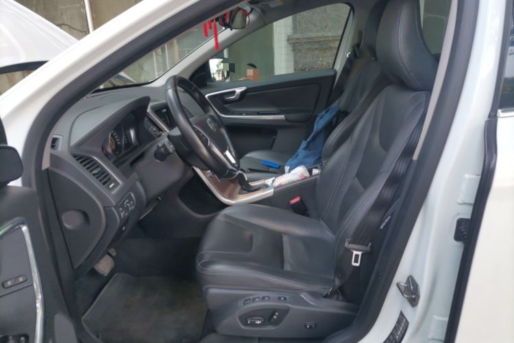 Used Volvo XC60 2016 T5 Smart Upgrade Model
