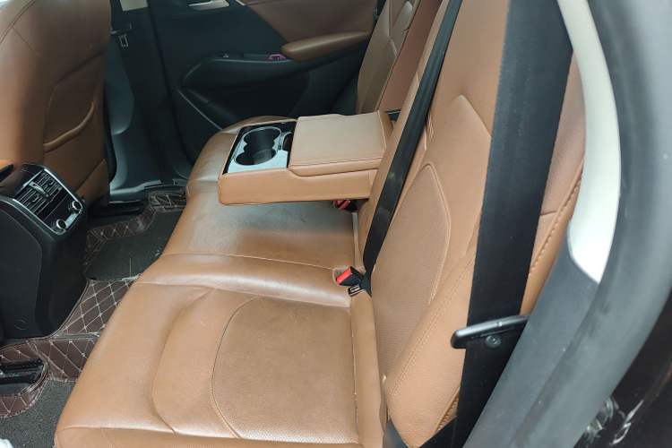 Used BORGWARD BX7 2016 28T Two-Wheel Drive Luxury Version 5 Seats
