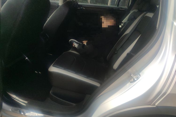 Used Volkswagen Tiguan L 2017 330TSI Automatic Two-Wheel Drive Comfort Edition Left Rear Seat