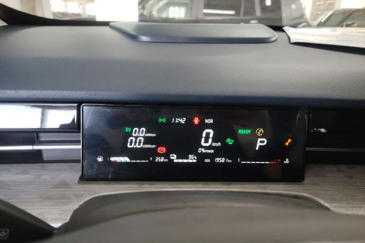 Used JETOUR Dashing i-DM 2023 1.5T DHT Lightning 02
