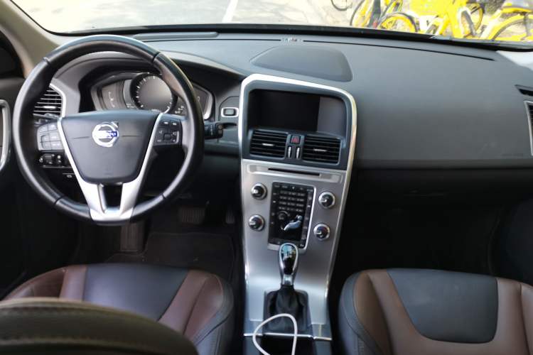 Used Volvo XC60 2017 T5 AWD Smart Range Edition