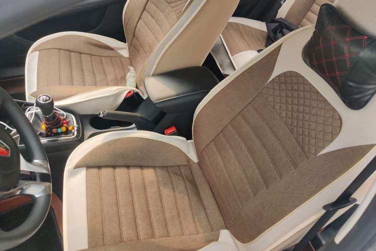 Used Roewe i5 2019 1.5L Manual 4G Connect Luxury Edition