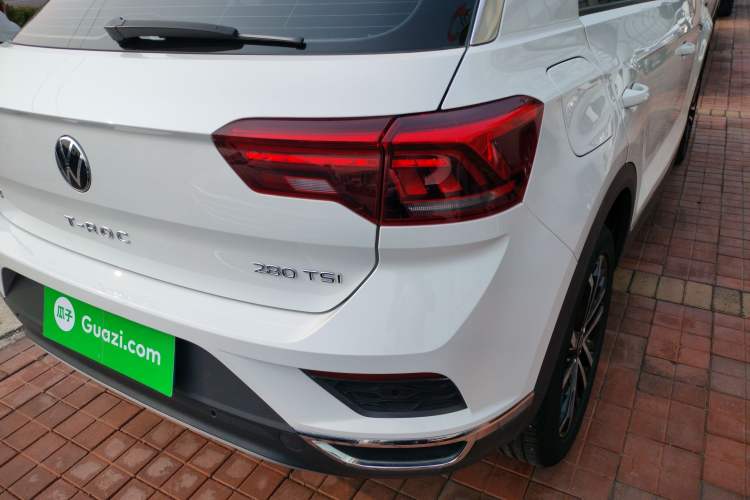 Used Volkswagen T-ROC 2021 280TSI DSG Two-Wheel Drive Comfort Connect Edition
