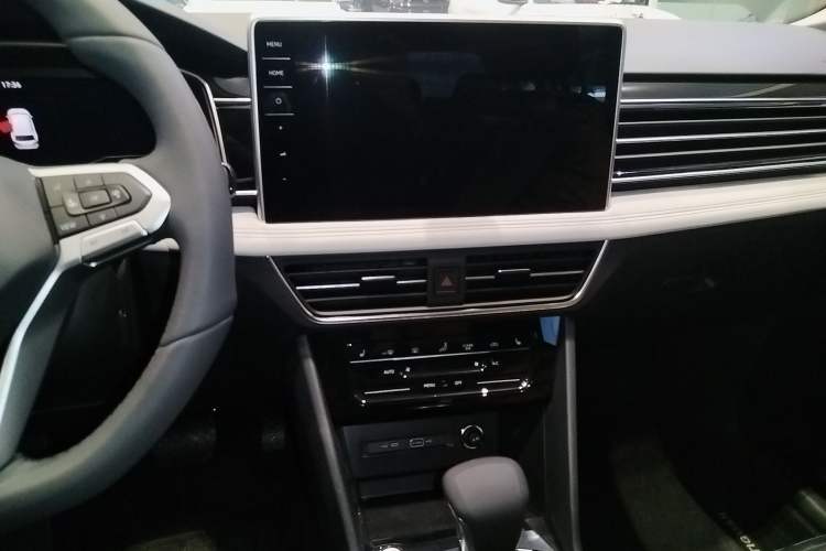 Used Volkswagen Tiguan L New Energy 2023 430 PHEV Plug-in Hybrid Prestige Edition
