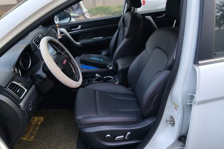 Used Haval H6 2015 Sport Edition 1.5T Automatic Two-Wheel Drive Luxury Model