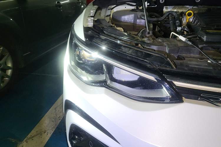 Used Volkswagen Golf 2021 280TSI DSG R-Line Right Front Headlight