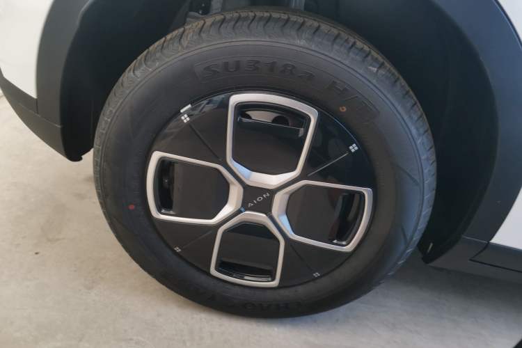 Used AION UT 2025 330 Starlight Edition
