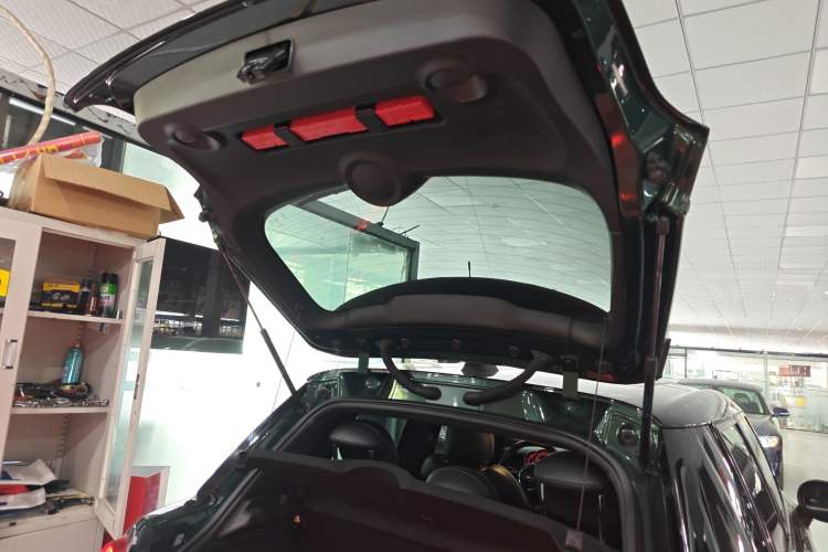 Used MINI 2018 1.5T COOPER Classic Edition Five-Door Version Trunk