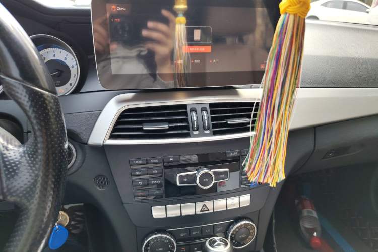 Used Mercedes-Benz C-Class 2011 C 200 Fashion Travel Edition Audio And AC Panel