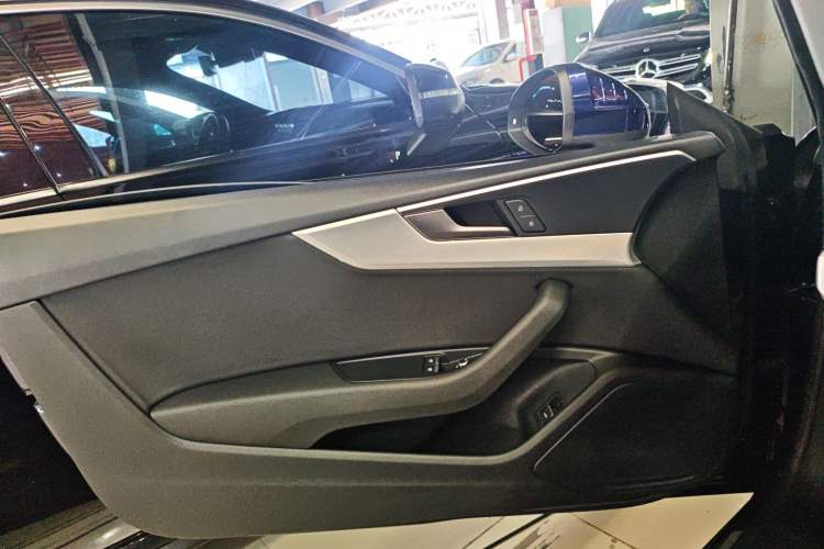 Used Audi A5 2020 Coupe 40 TFSI Fashion Edition China VI Emission Standard