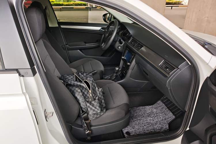 Used Volkswagen Bora 2016 1.6L Automatic Fashion Model Right Front Seat