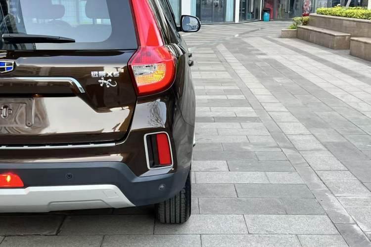 Used Geely Auto Vision X6 2016 1.3T CVT Flagship Model Right Rear Taillight