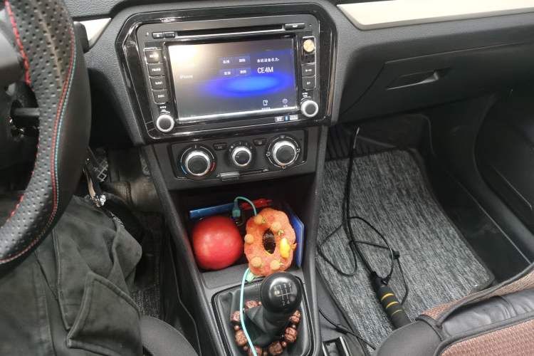 Used Volkswagen Jetta 2015 Value Edition 1.6L Manual Fashionable Style