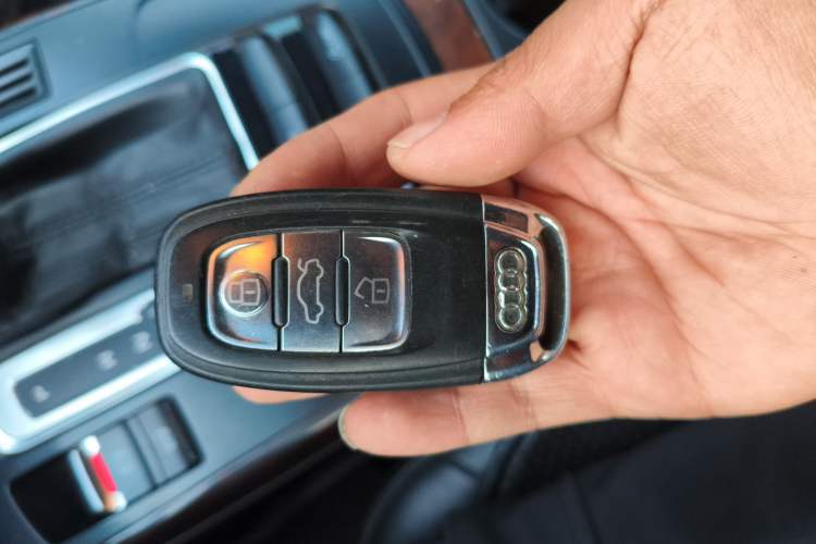 Used Audi A4L 2013 35 TFSI Automatic Comfort Model Vehicle Key