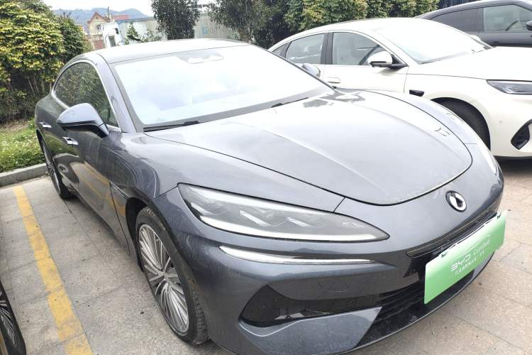 Used Denza Z9 2024 1100 km All-Wheel-Drive Ultra Version