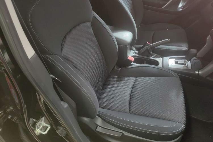 Used Subaru Forester 2014 2.0i Automatic Comfort Edition
