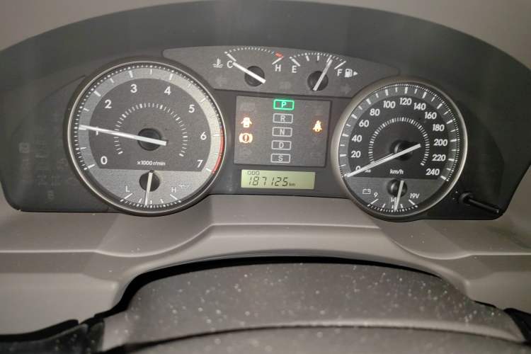 Used Toyota Land Cruiser 2015 4.0L 5-Seater Middle East Version
