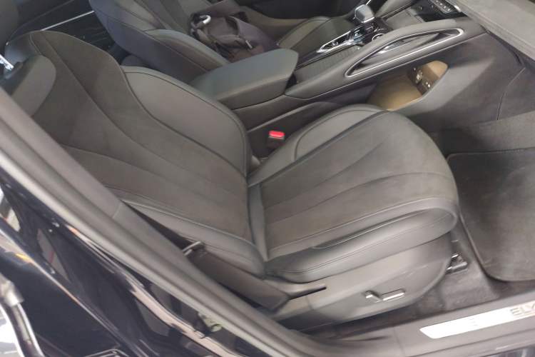 Used Geely Auto Monjaro L 2024 2.0TD High-Power Automatic Two-Wheel Drive Yunqi Version