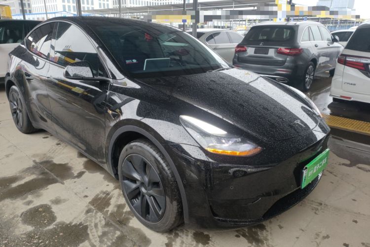 Used Tesla Model Y 2023 Rear-Wheel-Drive Version
