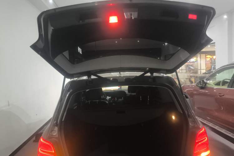 Used Mercedes-Benz GLK-Class 2013 GLK 300 4MATIC Dynamic Sunroof Model
