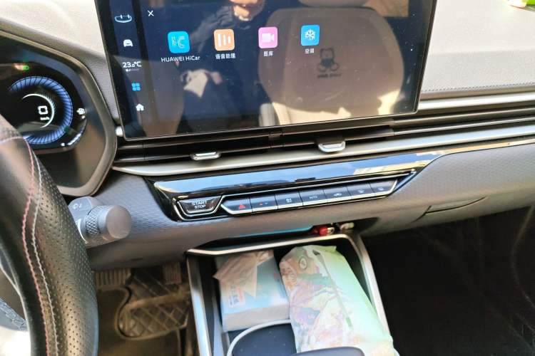 Used Geely Auto Emgrand 2025 4th Generation 1.5L CVT Longteng Edition Audio And AC Panel