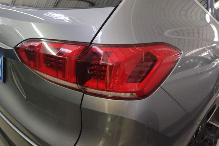 Used Wey VV6 2021 2.0T Two-Wheel Drive Smart Plus
