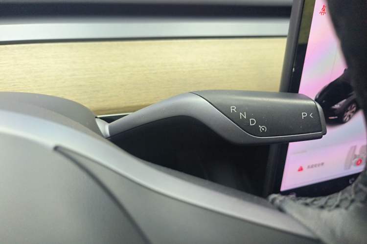 Used Tesla Model Y 2021 Long-Range All-Wheel-Drive Version 3D7
