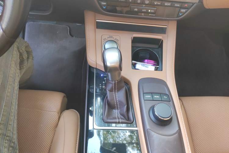 Used Lexus ES 2015 200 Elite Edition
