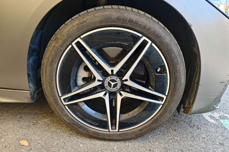 Used Mercedes-Benz C-Class 2024 Facelift C 260 L Night Edition Sport Version
