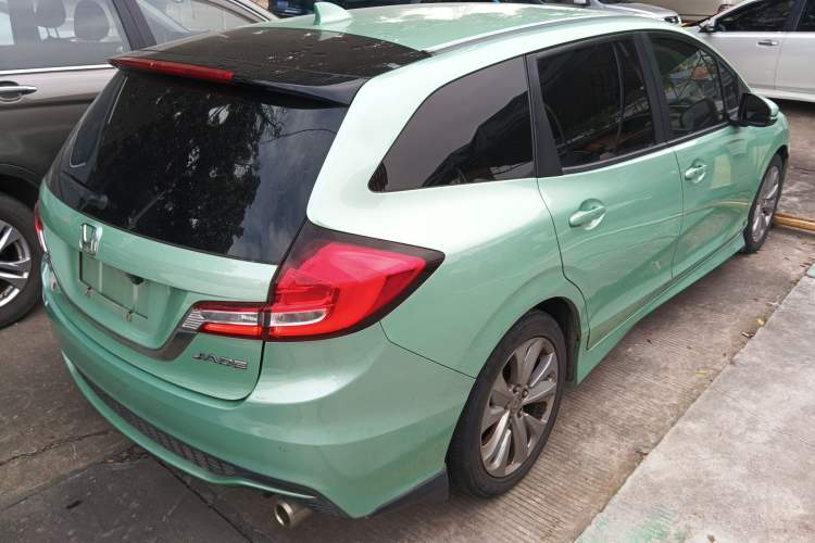 Used Honda Jade 2017 1.8L automatic Comfort version 5 seats
