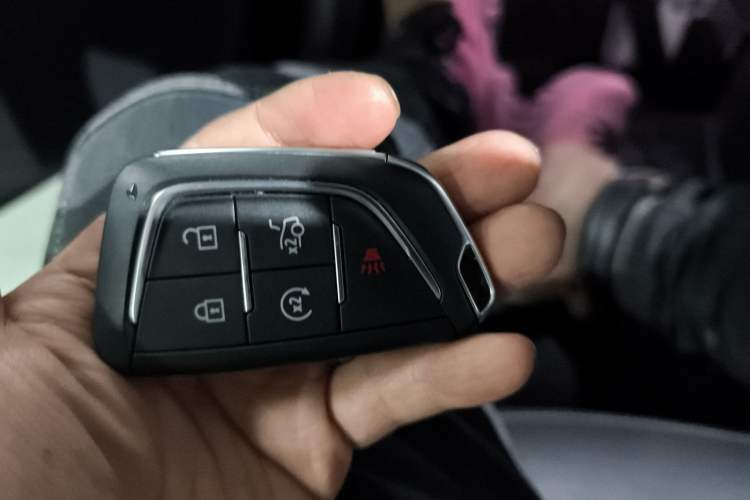 Used Cadillac CT5 2024 28T Luxury Pro Trim Vehicle Key