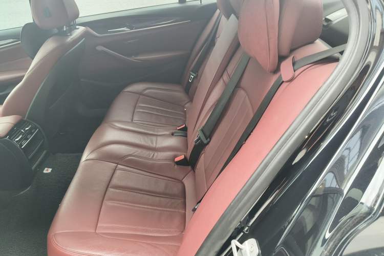 Used BMW 5 Series 2018 Restyled 530Li Leading Edition M Sport Package
